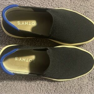 Rothy’s black sneaker
